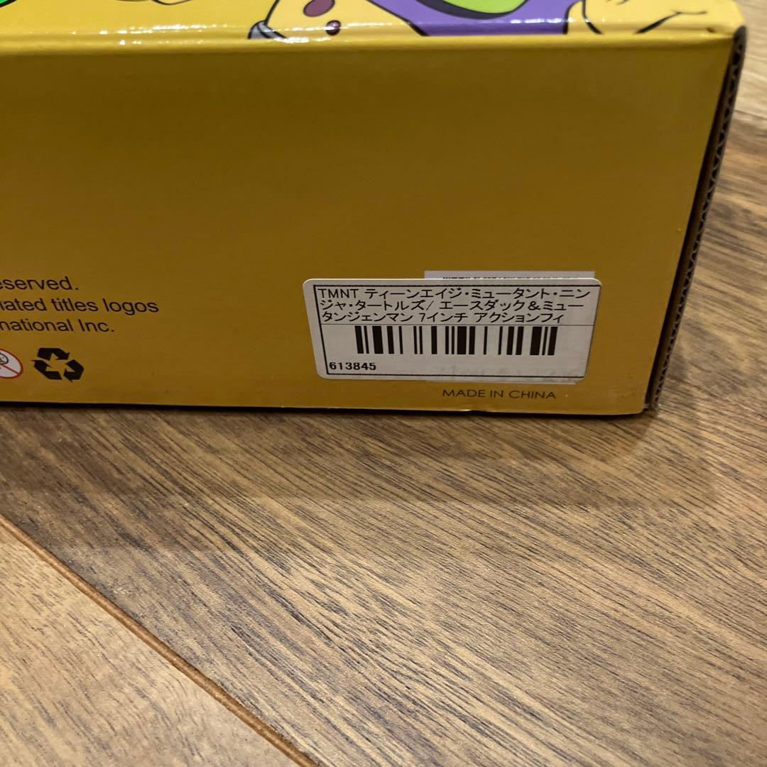 NECA ネカ　TMNTタートルズ エースダック&ミュータジェンマン