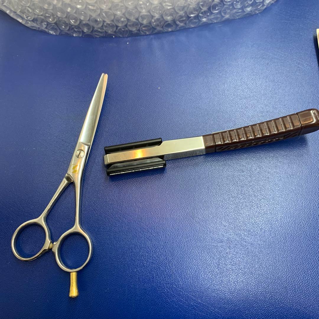 理美容師用ハサミ ＆髭剃り