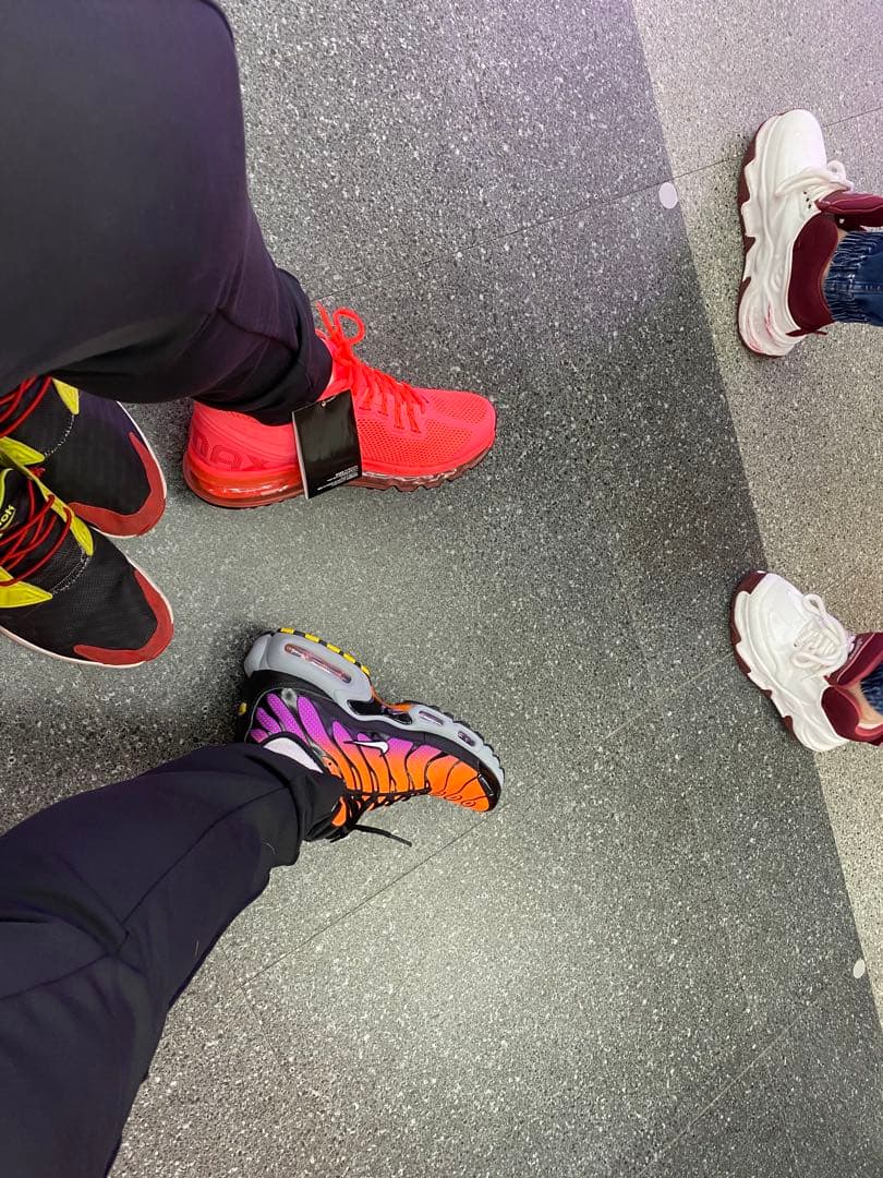 Nike Air Max Plus オレンジ/ブラック/パープル