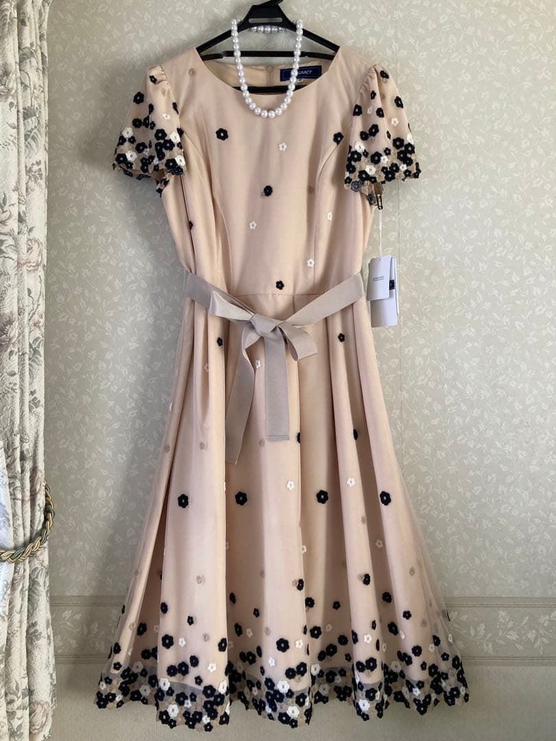 ★エムズグレイシー・42★花柄刺繍 半袖ワンピース★週末限定お値下げ