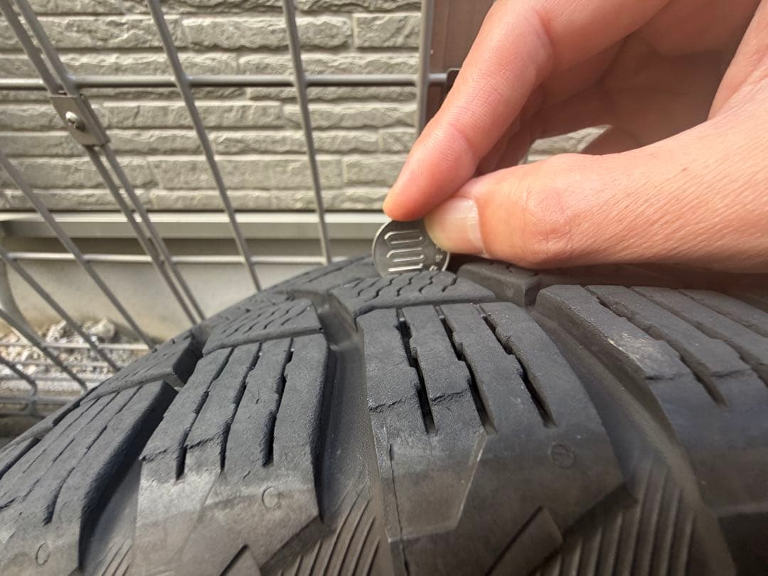 ミシュランスタッドレスタイヤ 195 65 R15 ノア80系 21年製