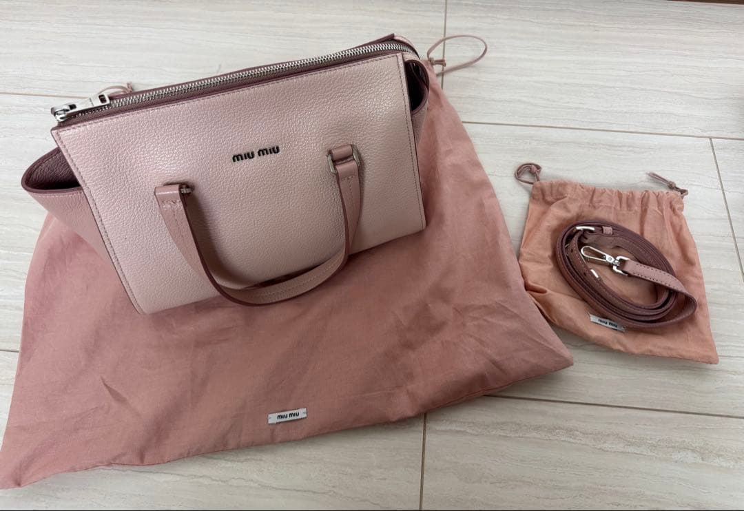 ミュウミュウ　miumiu バック　ピンク