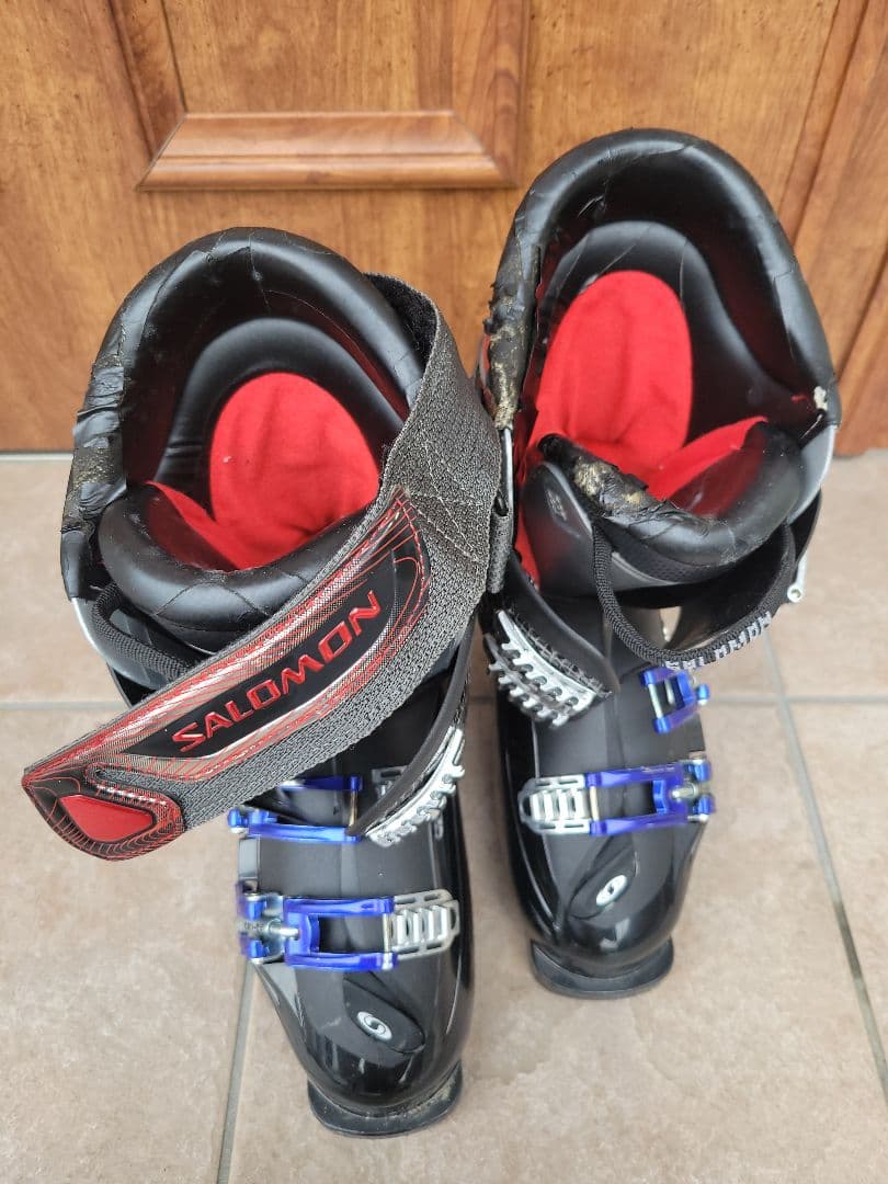 SALOMON　FALCON　24センチ