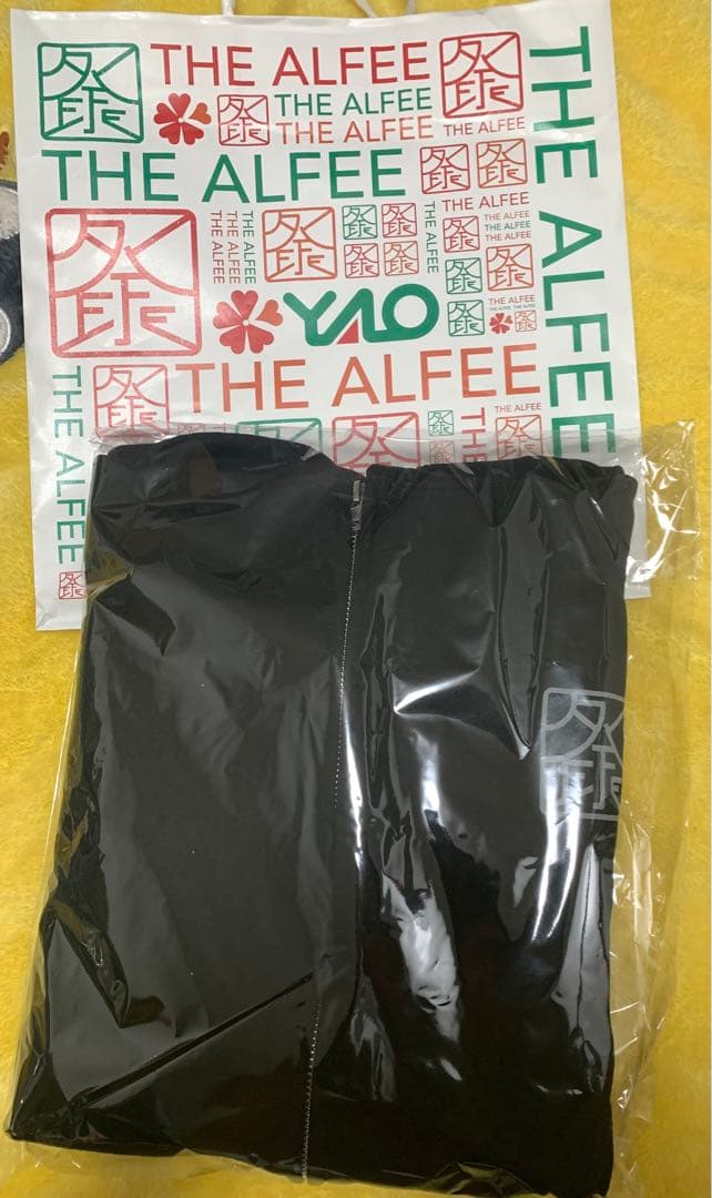 THE ALFEE　51年目の冬祭り　パーカー　黒　ポテくまくん