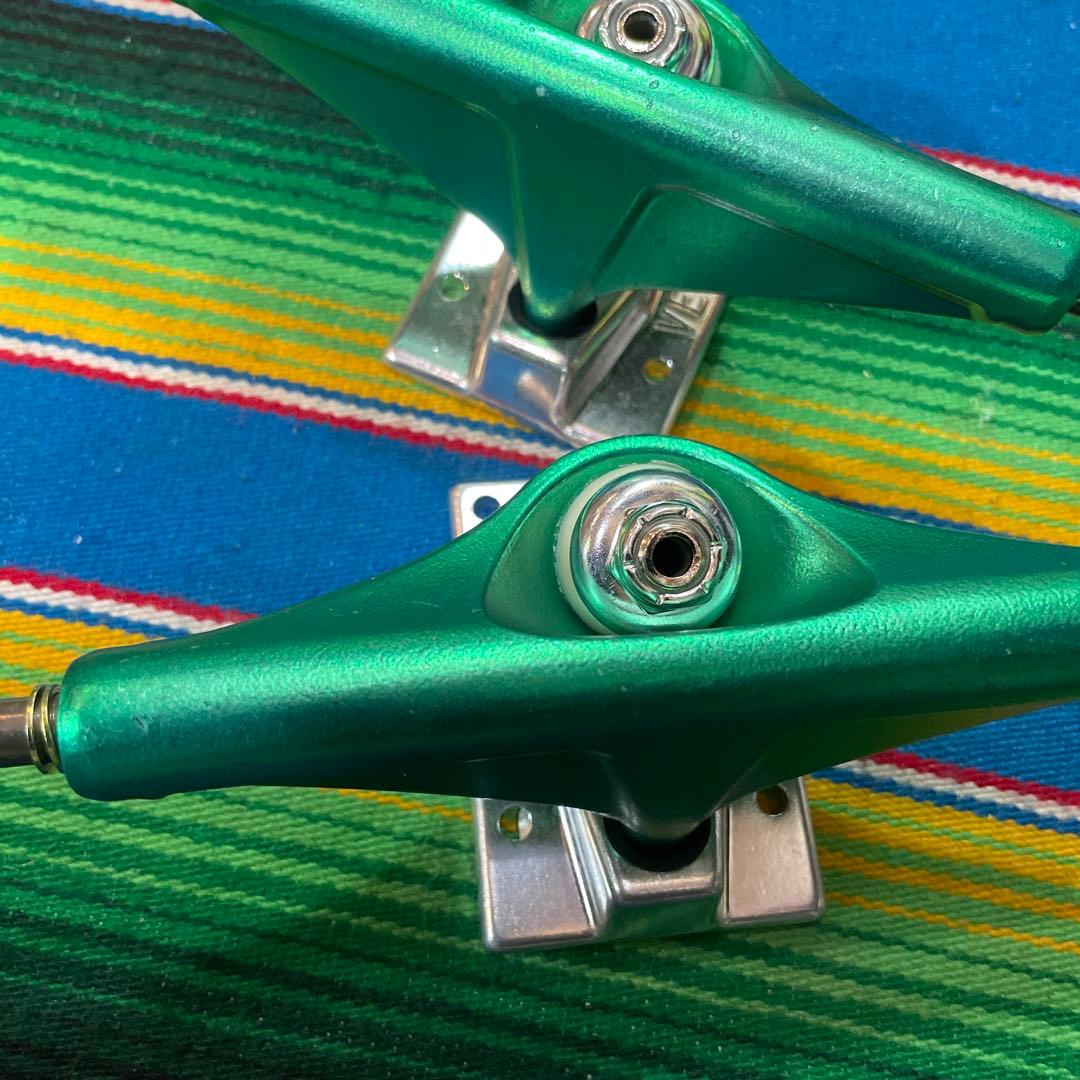 ベンチャー　vホロー　グリーンスケートボードトラック5.6