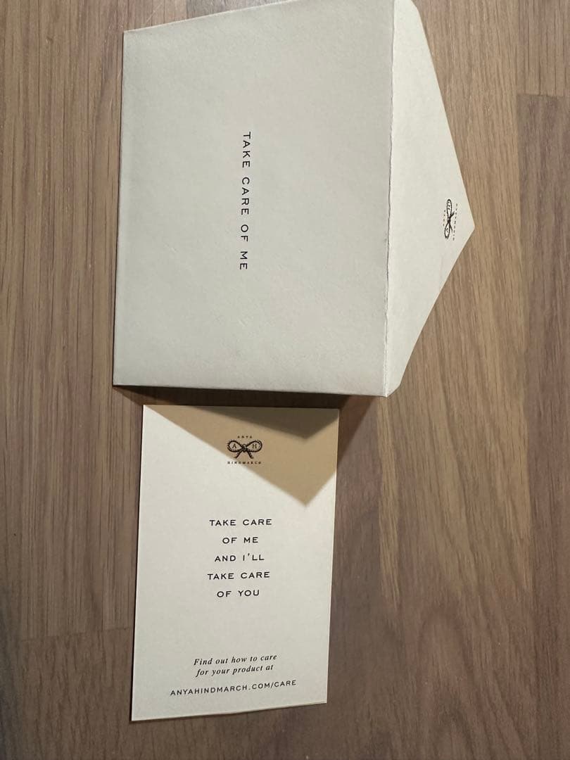 新品ANYAHINDMARCH スマホカードケース シルバー