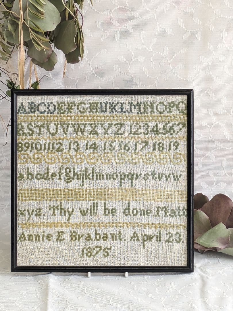 イギリス アンティーク 19世紀 1875年 刺繍サンプラー ヴィンテージ刺繍