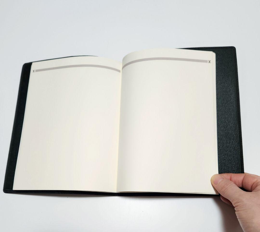 ルイヴィトン ❤️ Louis  Vuitton  タイガ アジェンダ ノート