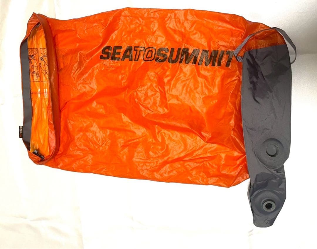 Comfortlight InsulatedS スリーピングマット+ポンプサック