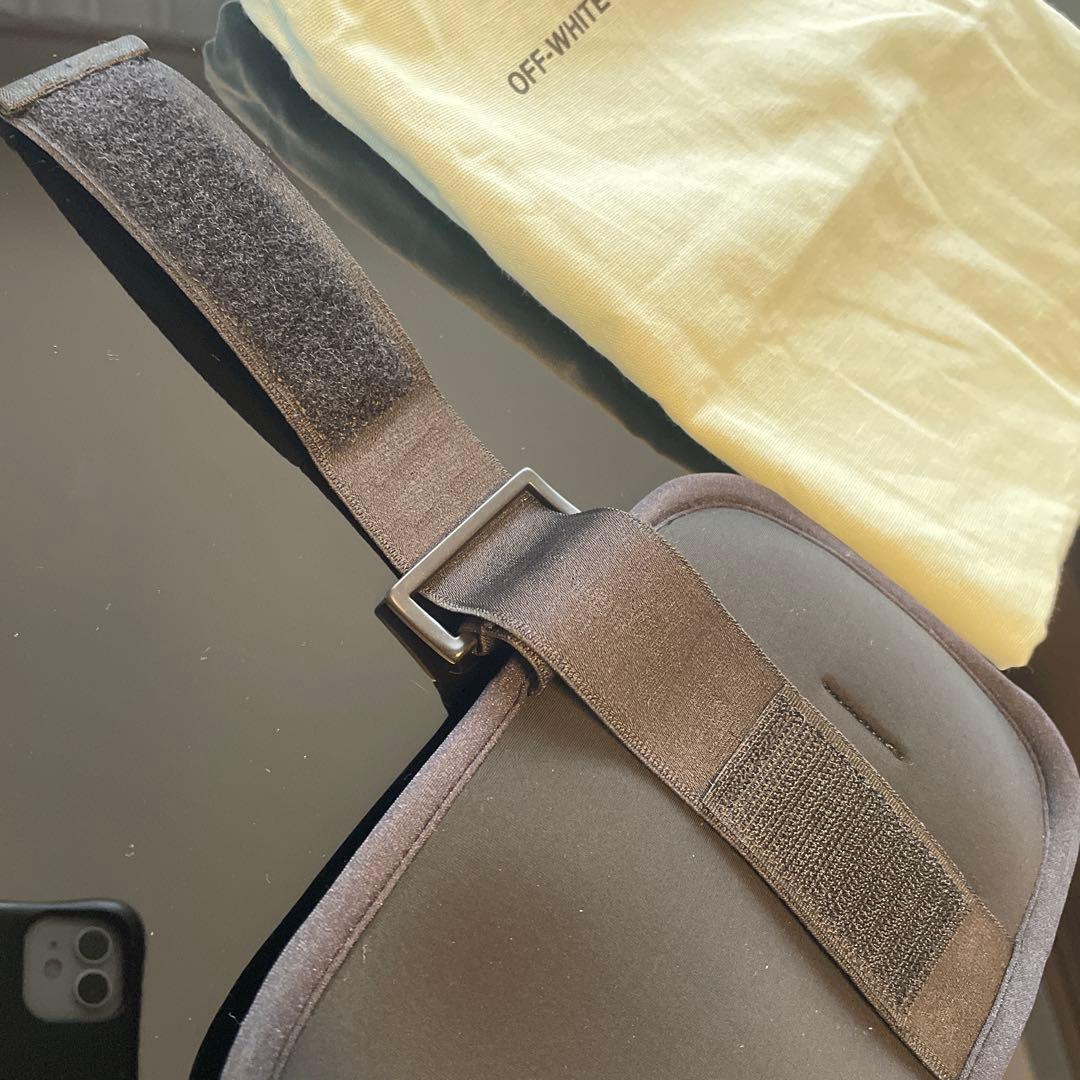 Off-White オフホワイト ポーチ　ARM　Pouch　ミニバック