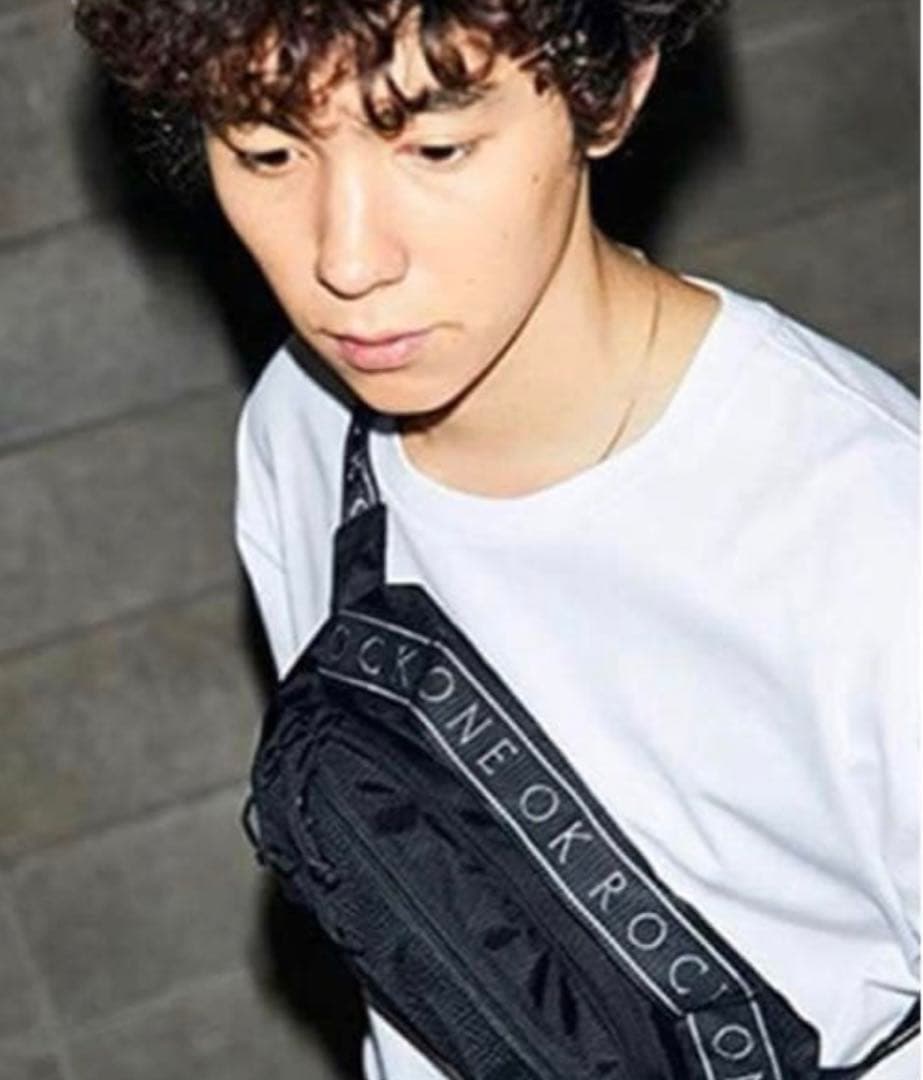 【新品未使用】ONE OK ROCK ボディバッグ 2018 など10点セット