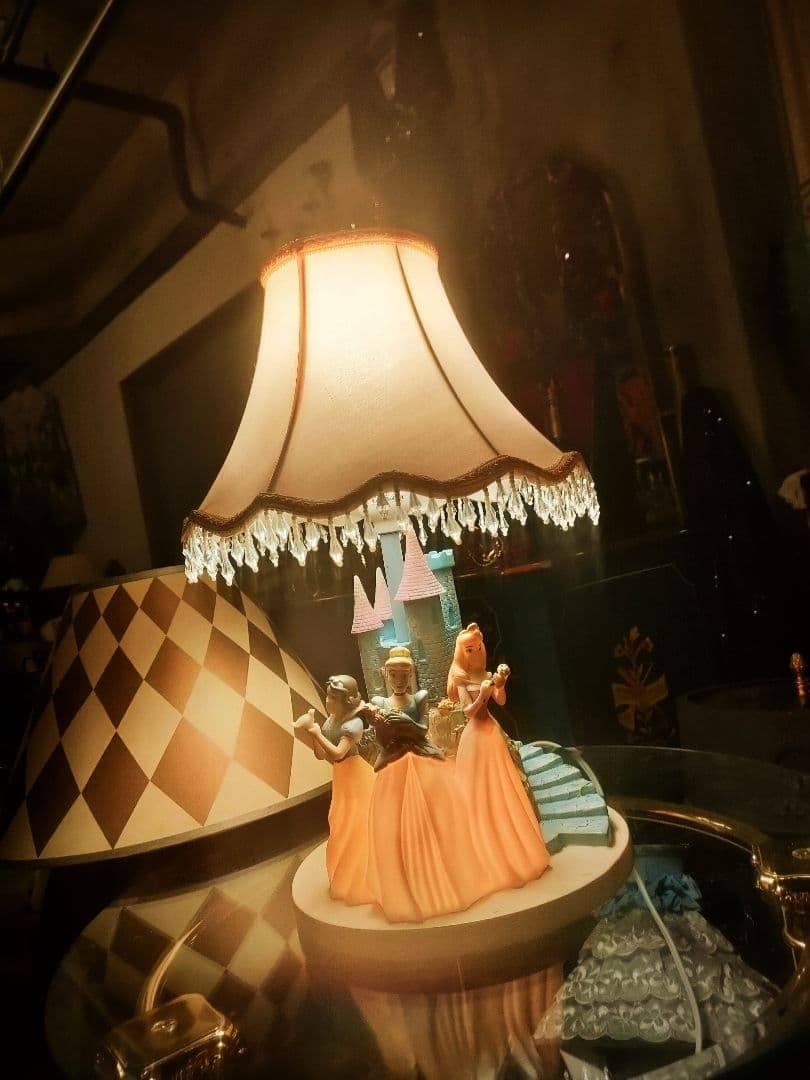 【スーパーレア・極美品】日本非売品　ビンテージ　ディズニーランプ　シンデレラ城