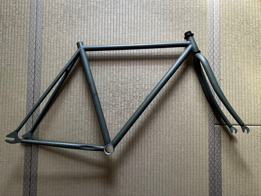 CARTELBIKES AVENUEピストフレーム　アーミーグリーン