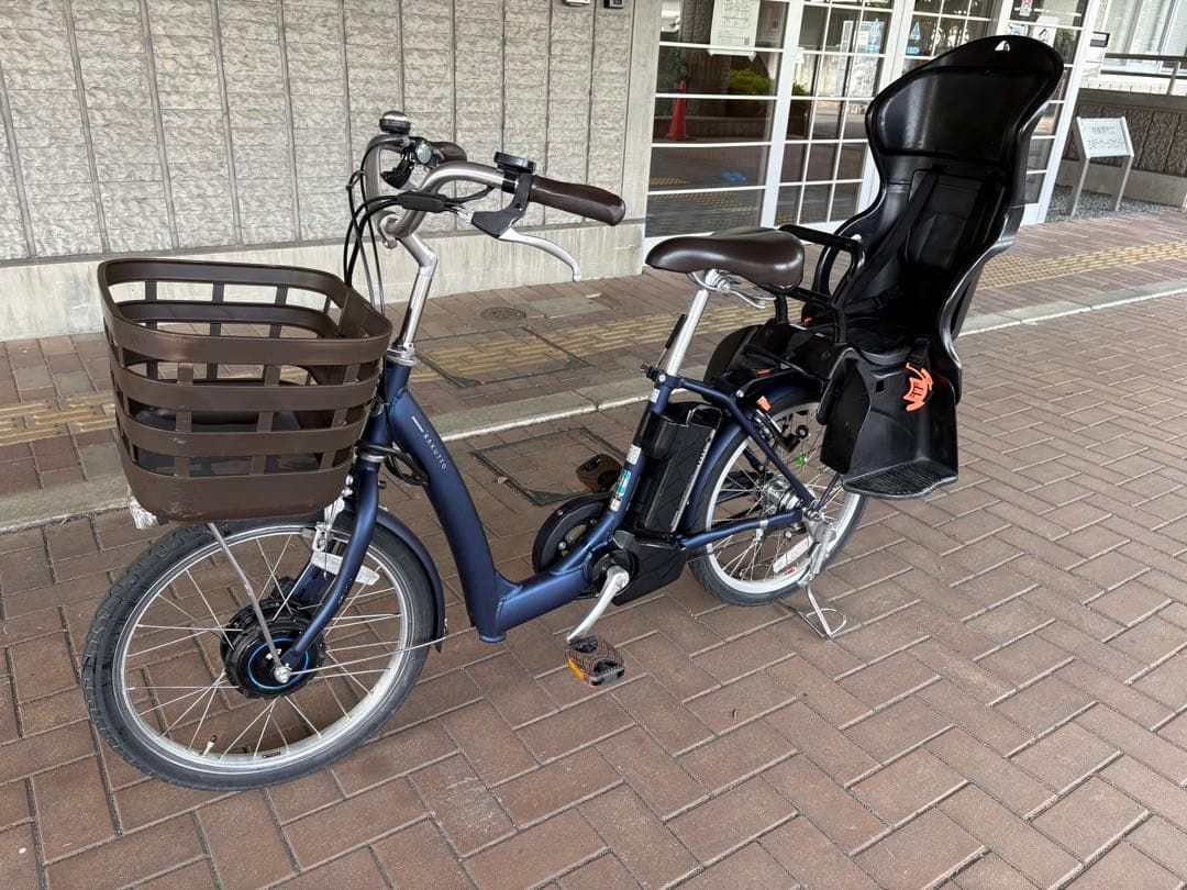 メイコ　　2023年式電動アシスト自転車20インチ美品