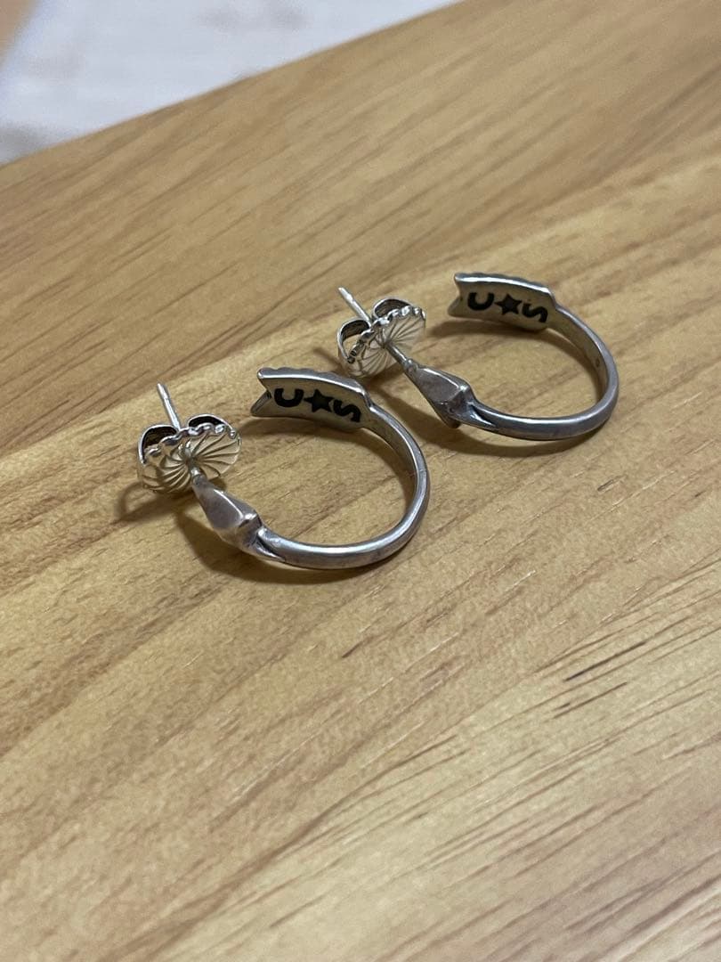 コディサンダーソンフープピアスcodysanderson