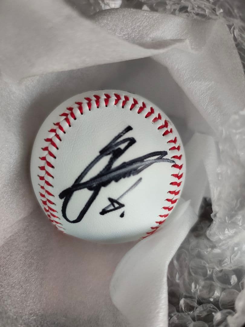 中田翔　直筆サインボール