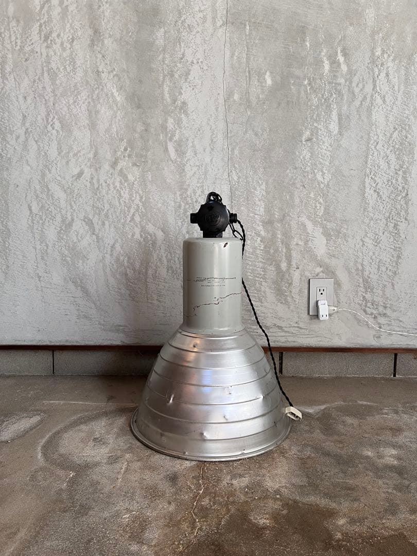 『BLACKBIRD』ヴィンテージインダストリアルランプ