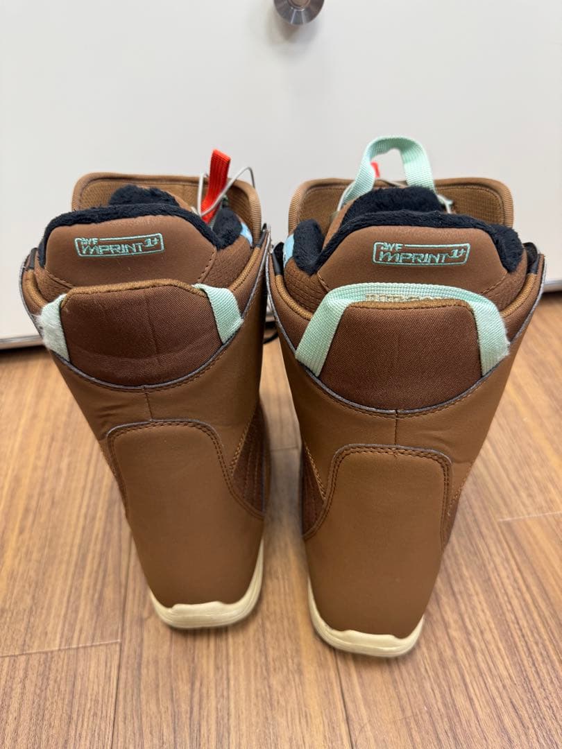 バートンBurtonスノーボードブーツMINT BOA WIDE 23.5cm