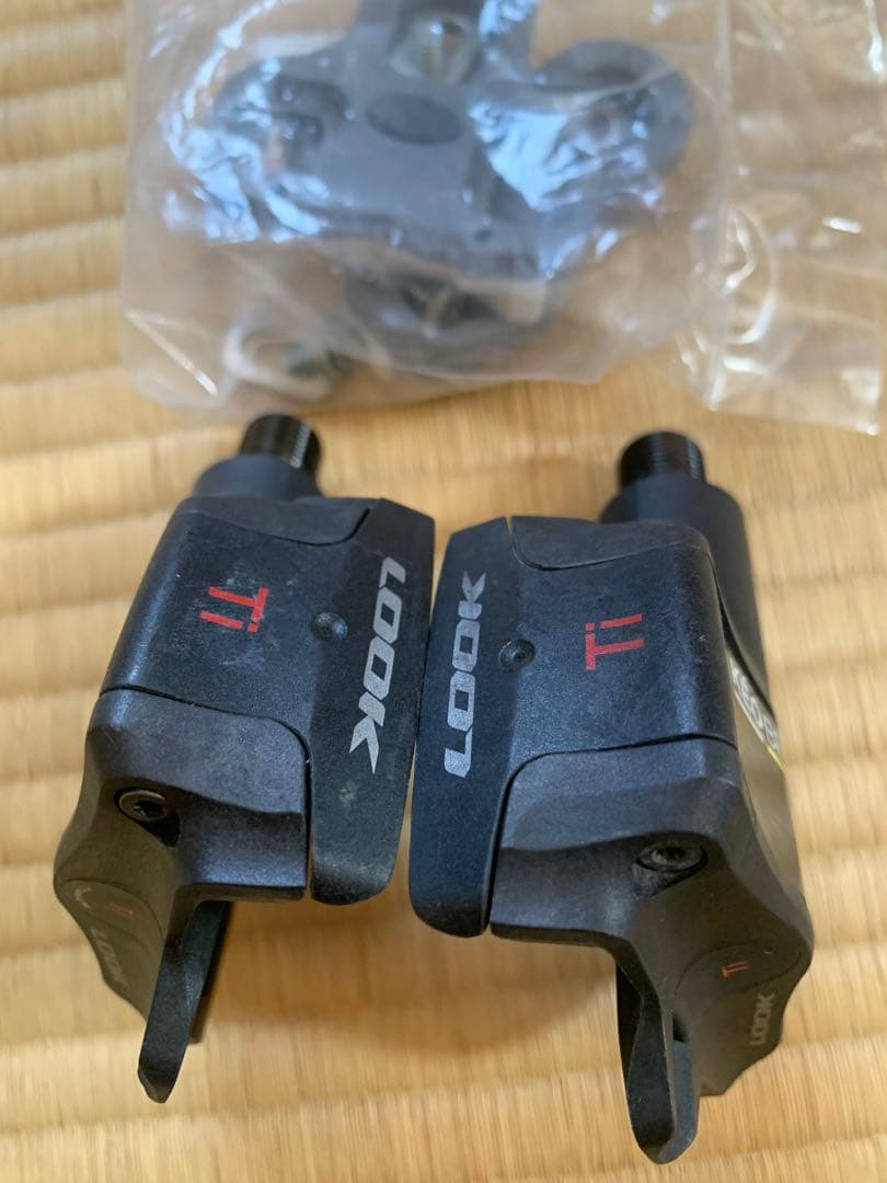 LOOK（ルック）KEO BLADE CARBON Ti クリート付き