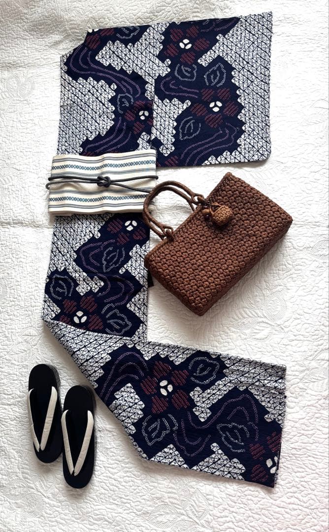 粋な大人の浴衣 高身長の方にも ◆ 有松絞り 流水花文 紫が効いたお洒落な色調