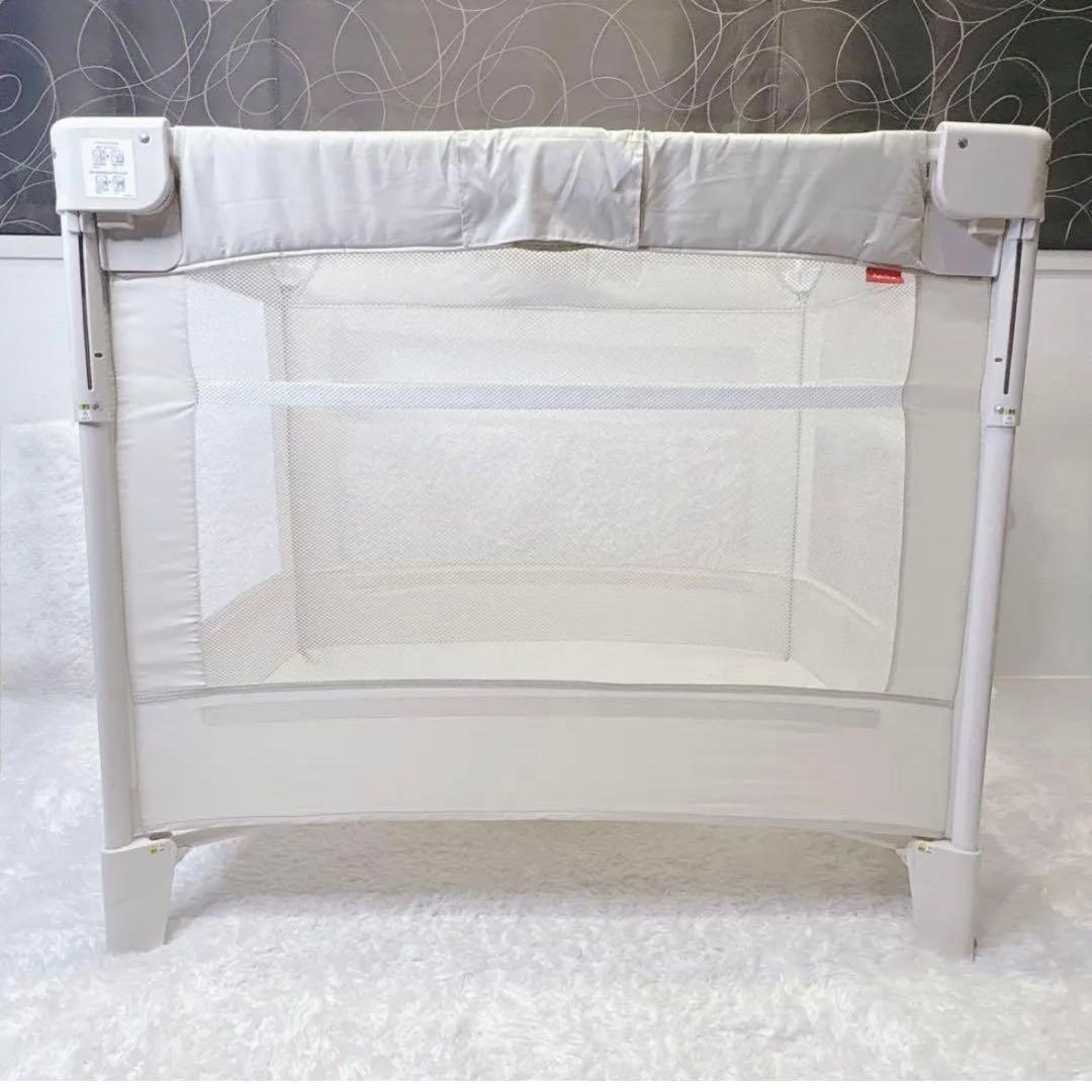 アップリカ ココネルエアー ベビー ベッド 折りたたみ ミルク ホワイト 白
