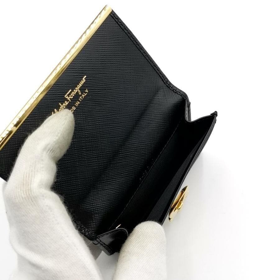 超美品 サルヴァトーレフェラガモ 名刺入れ ガンチーニ 11-25111907