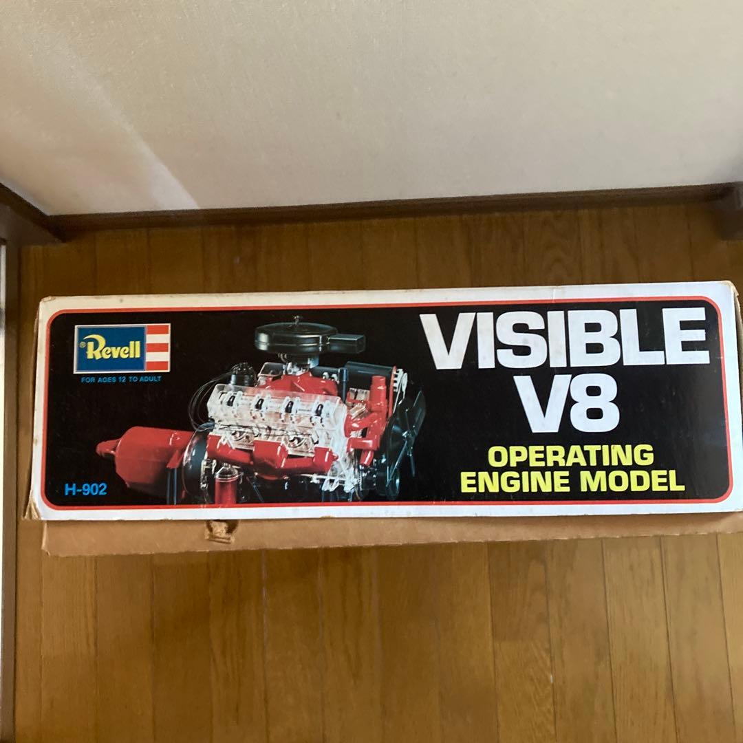 REVELL Visiblle V8 エンジン模型　1/4スケール