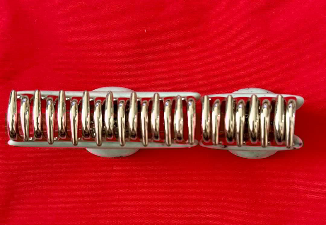 【acca】ティアラクイーン　ヘアクリップ2個セット