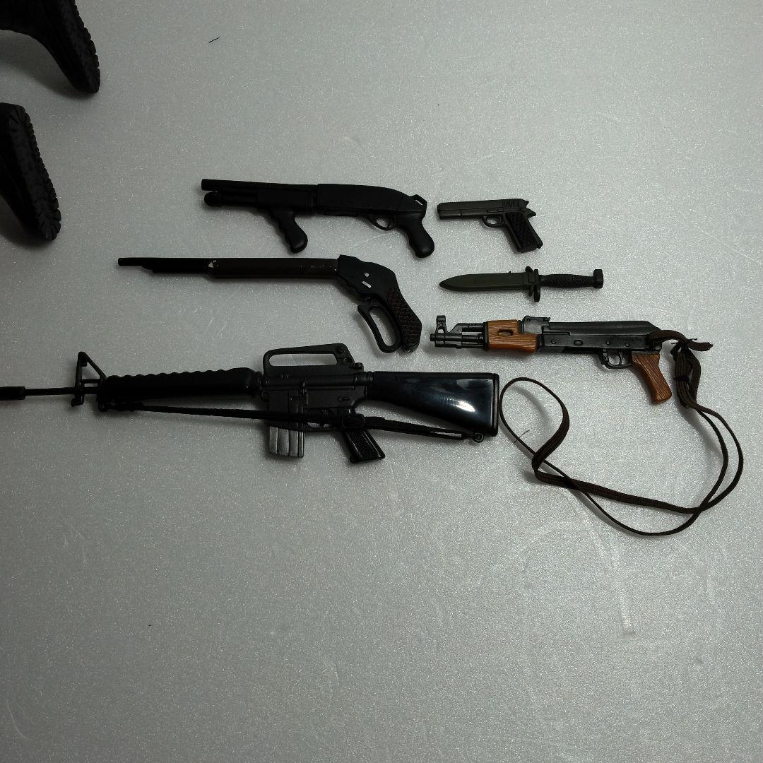 1/6 ミリタリーフィギュア　特殊部隊？強盗？　2体