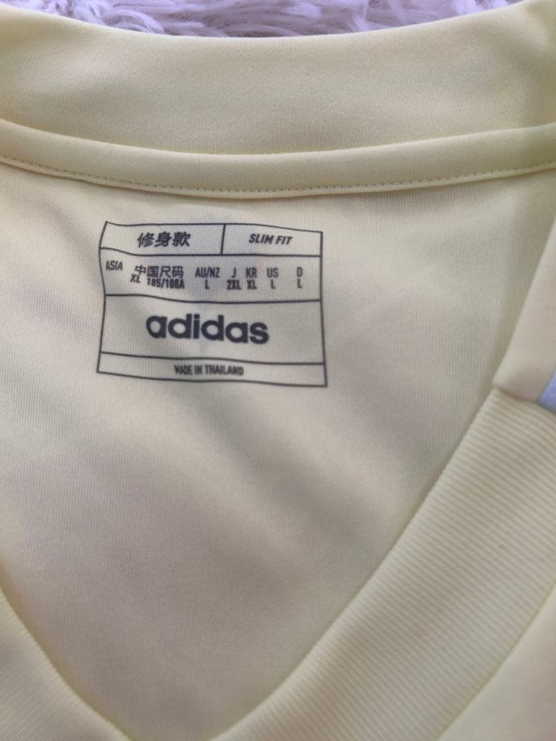 adidas スペイン代表　ユニフォーム　アウェイ