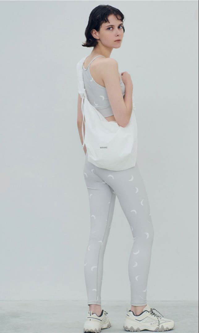 ONLINE限定】HAPPY YOGA 4SET 新品未使用