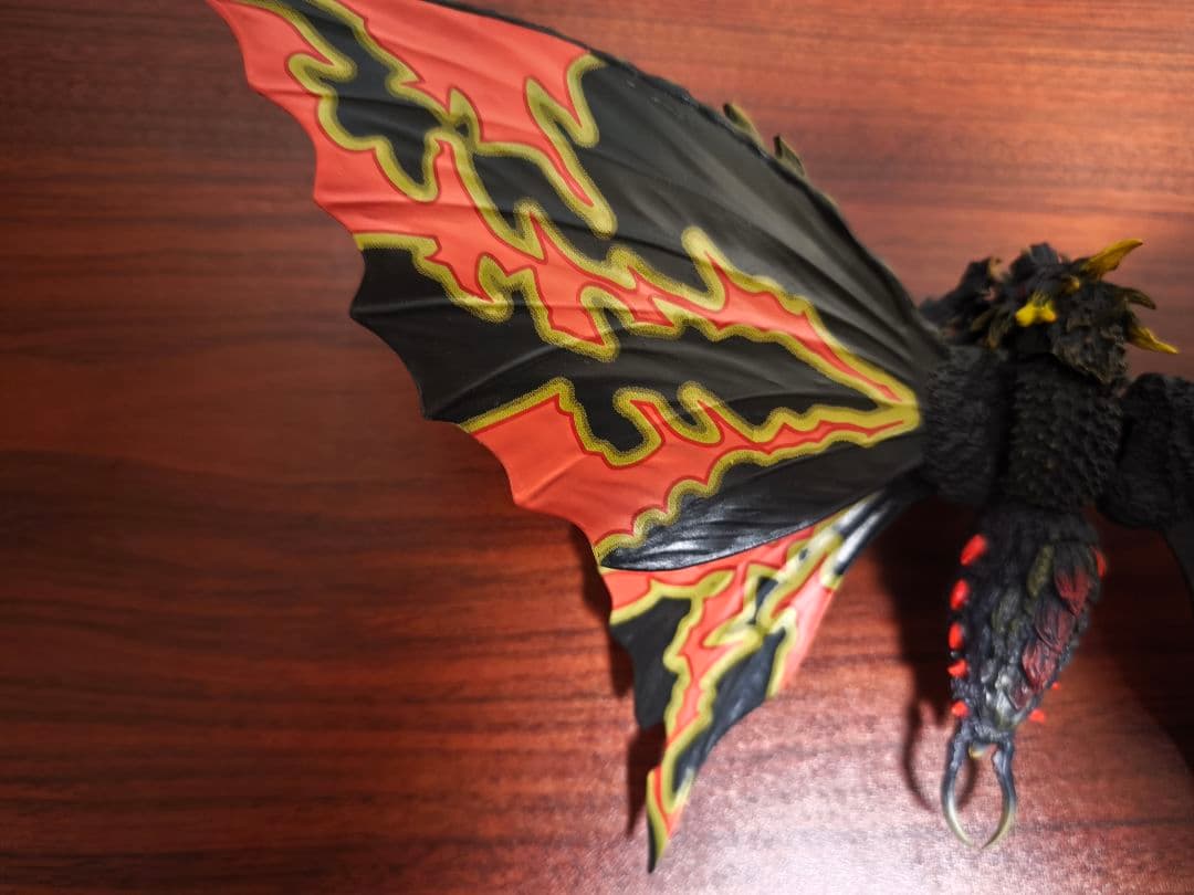 バトラ(成虫) & バトラ (幼虫) モンスターアーツ