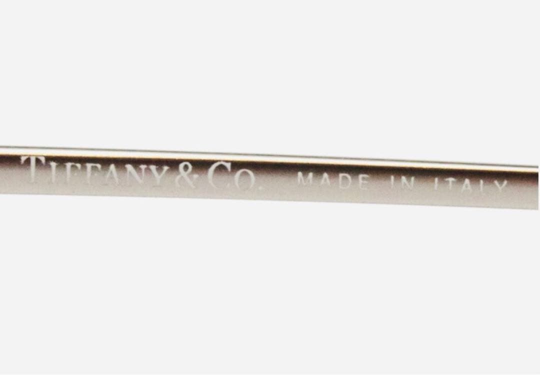 ❤️秋冬限定セール❤️Tiffany メガネフレーム Tデザイン　オシャレ黒縁メガネ