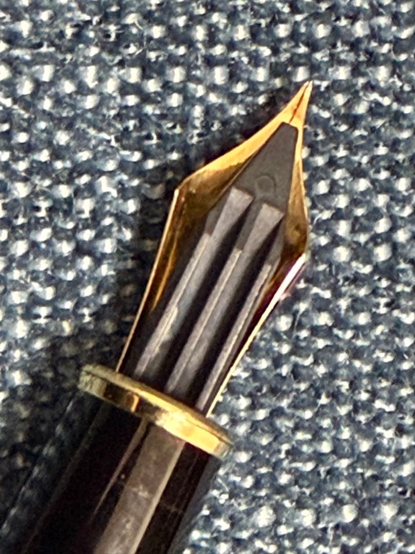 モンブラン万年筆　マイスターシュテュッククラシック