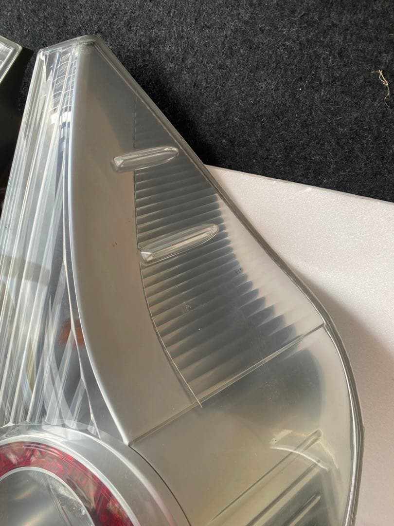 トヨタ アクア（NHP10系）純正テールランプ左右セットです