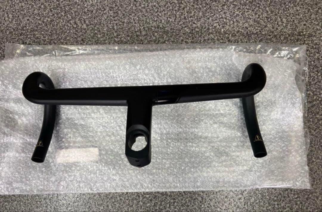 COLNAGO CC.01 一体型ハンドルバー 100mm/410mm