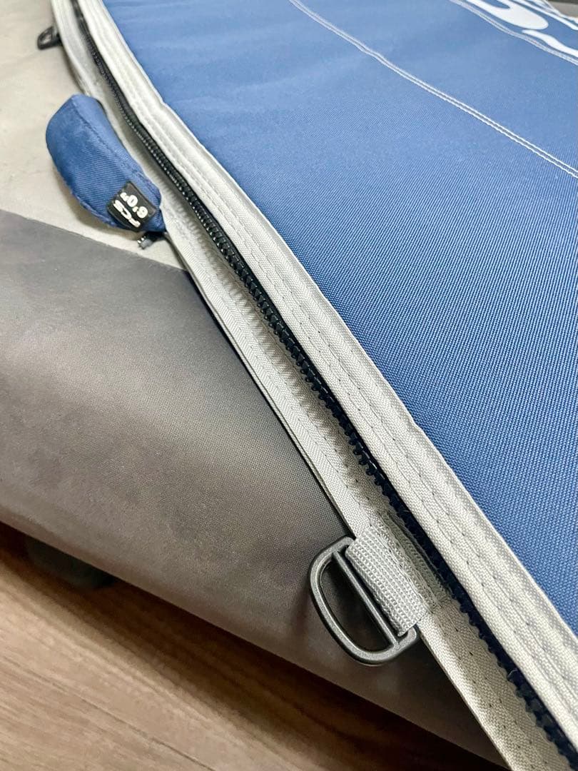 FCS サーフボードケース／シルバー・ブルー