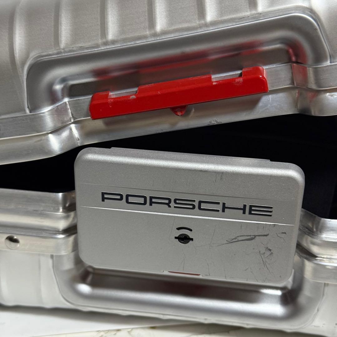 ⭐️極美品⭐️リモワ　ポルシェ　トパーズ　アタッシュケース　アルミ　シルバー　限定