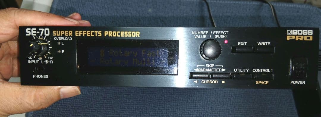 BOSS SE-70 アダプター付き　マルチエフェクター　動作確認済