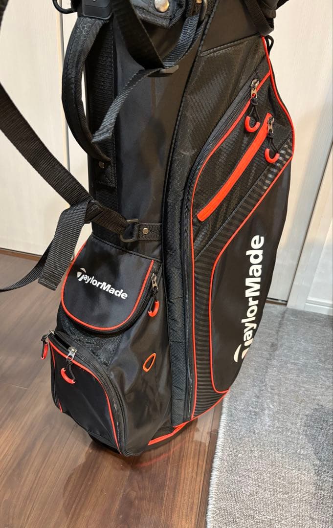 TaylorMade ゴルフスタンドバッグ ブラック/レッド
