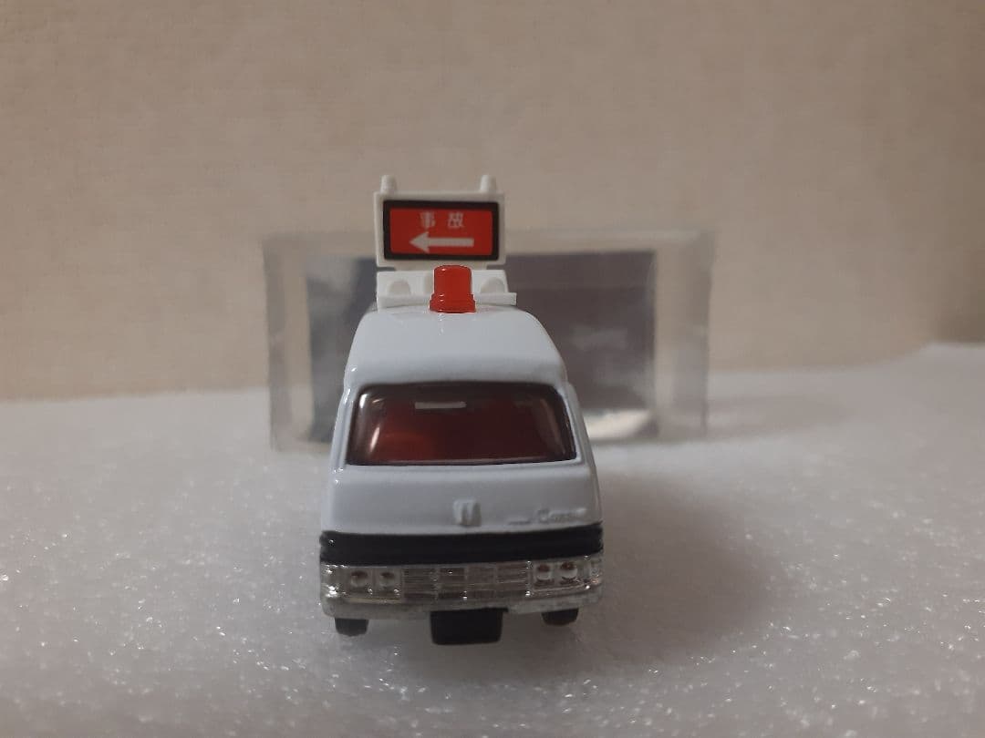 トミカ ホビープロダクツ特注 ニッサンキャラバン