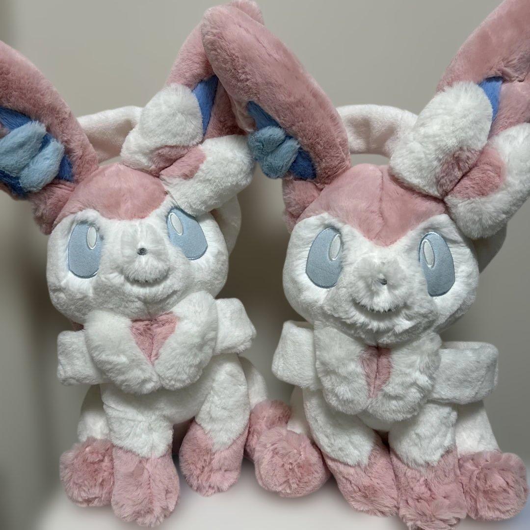 ふわふわ抱きぬいぐるみ　ニンフィア