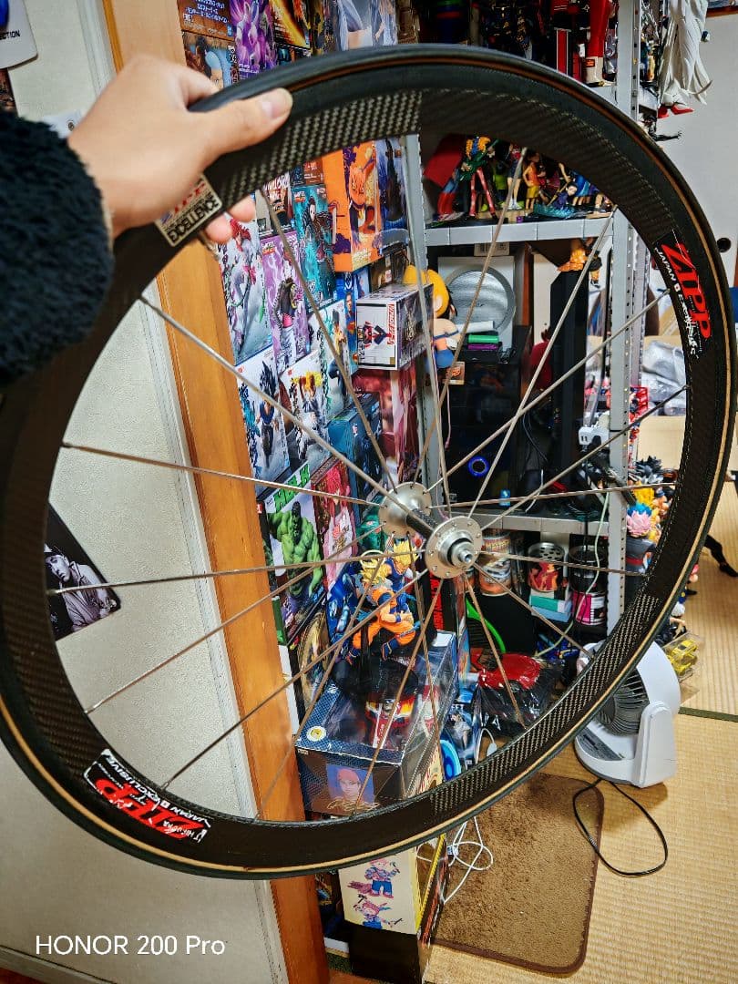 ZIPP カーボンチューブラータイヤホイール 9〜10速の超軽量 フロント&リア