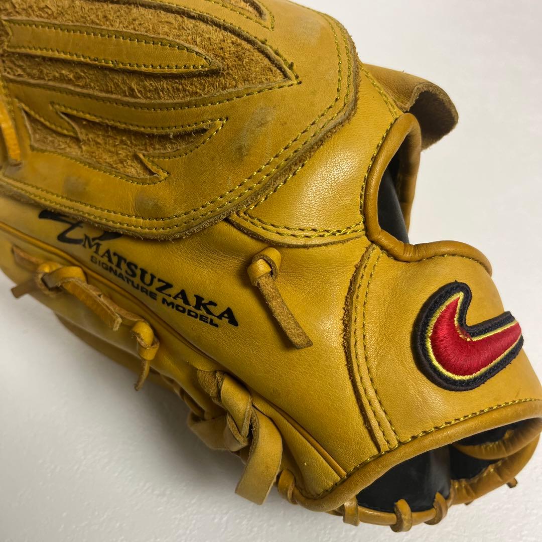 ★希少　ナイキ　グローブ　一般軟式投手　左投げ　松坂大輔　モデル　野球　イエロー