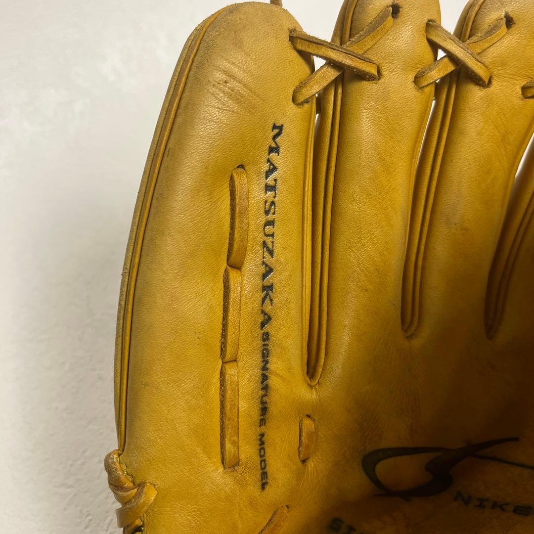 ★希少　ナイキ　グローブ　一般軟式投手　左投げ　松坂大輔　モデル　野球　イエロー