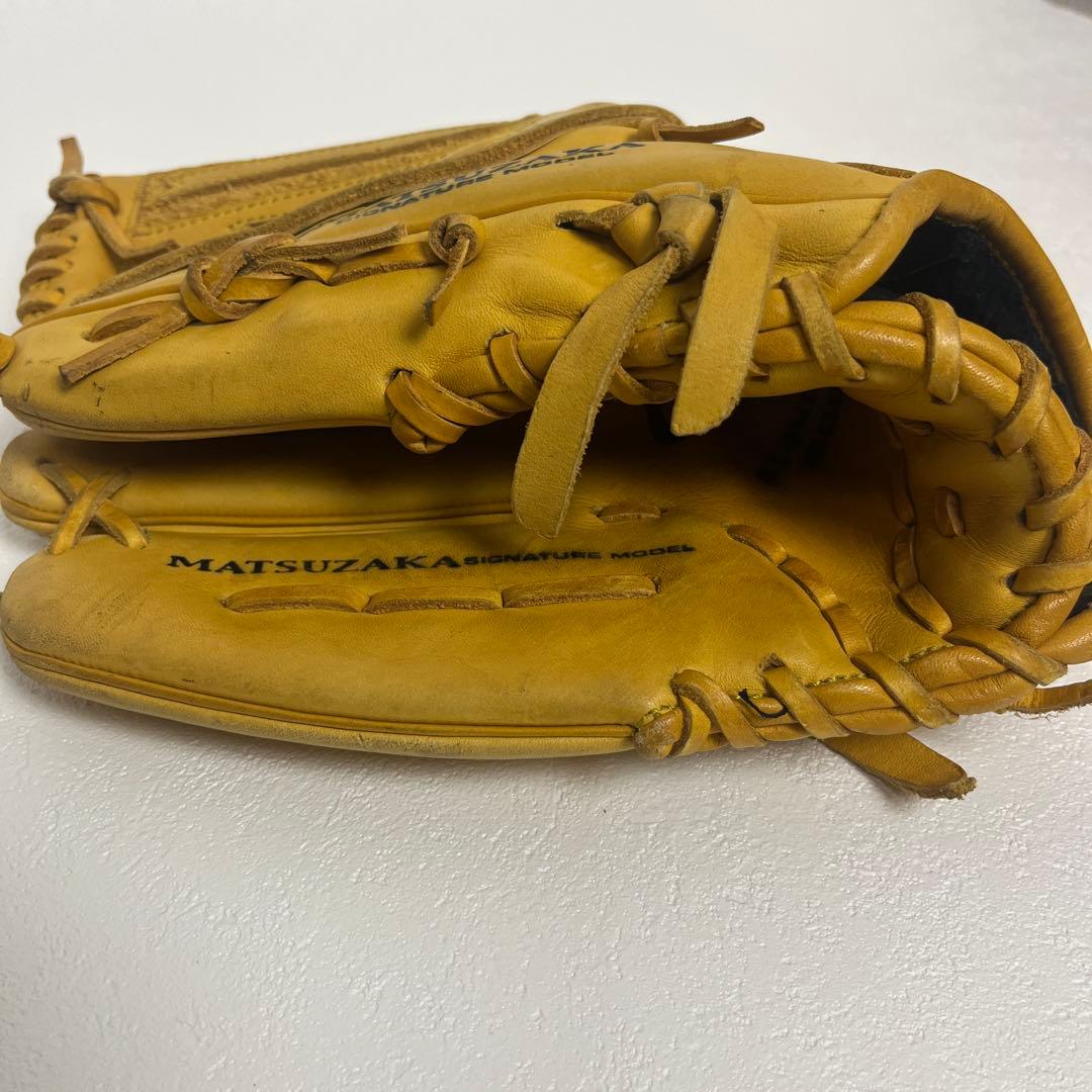 ★希少　ナイキ　グローブ　一般軟式投手　左投げ　松坂大輔　モデル　野球　イエロー