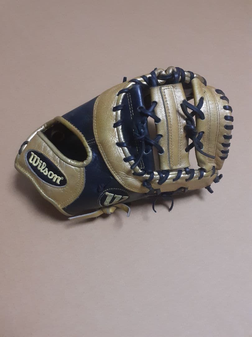 限定品Wilsonブラック&ゴールド軟式用ファーストミット大人用
