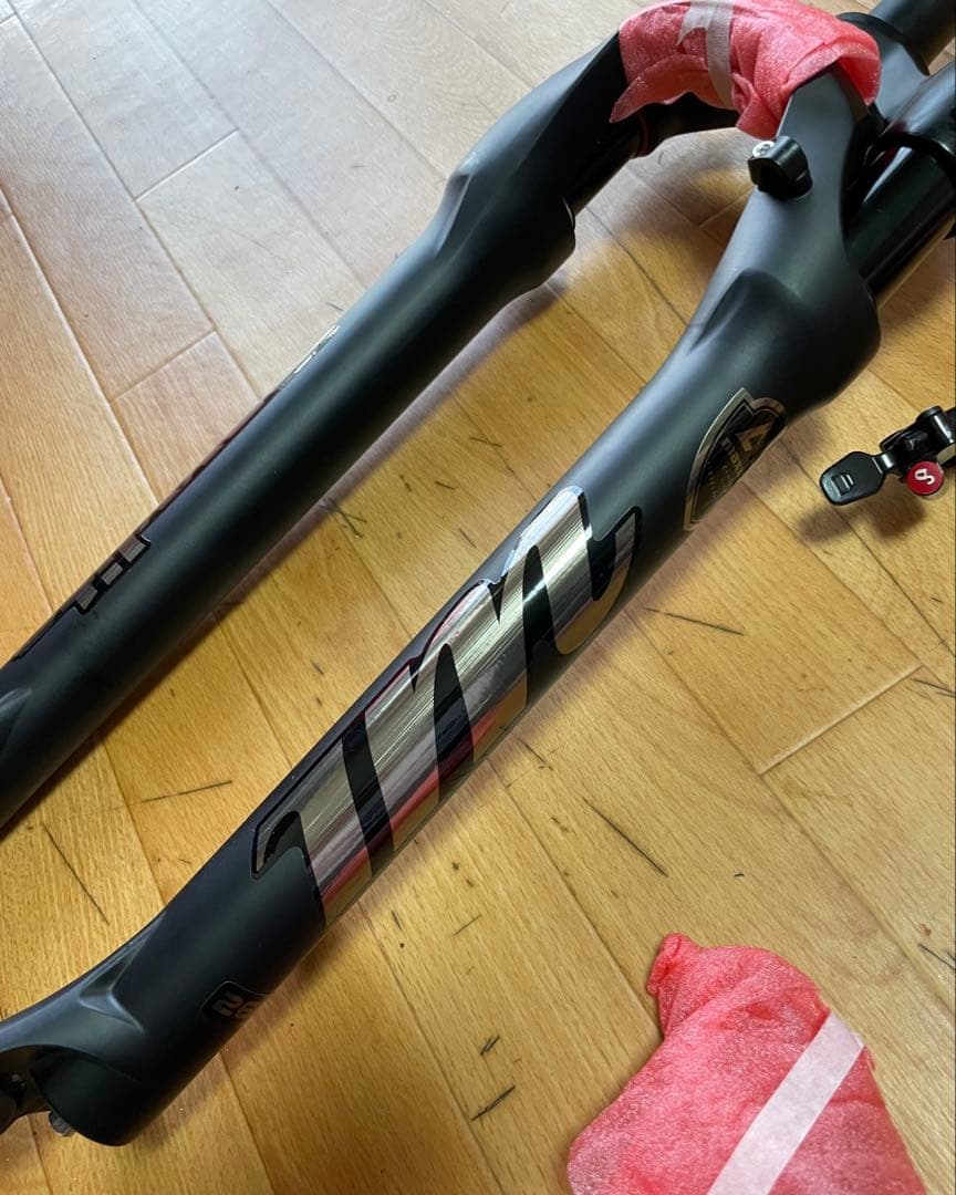 【新品】Maxxiite MTB26インチ用サスペンションフォーク