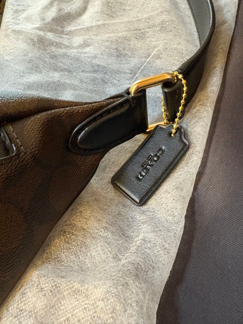 週末価格コーチ　ボディバッグ