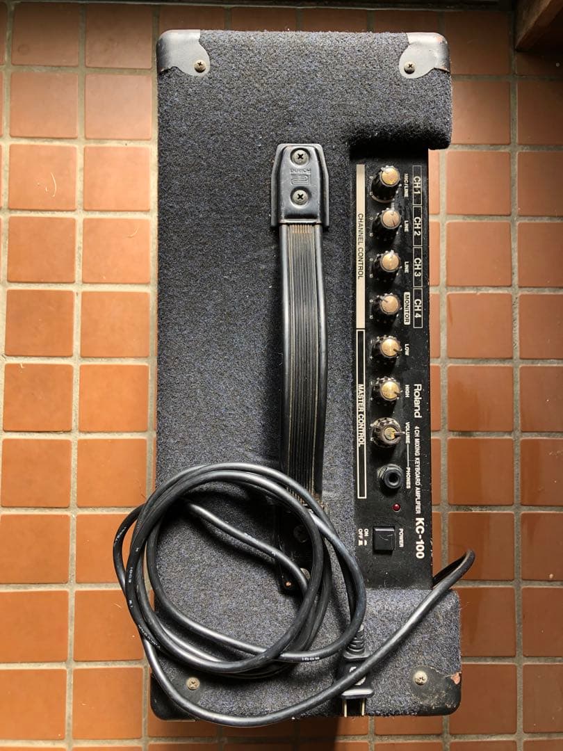 Roland KC-100jtキーボードアンプ